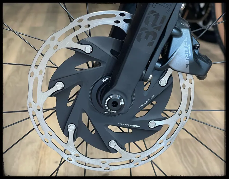 Revolt X Advanced Pro 0 Medium Airglow/Black 2023Currant-11